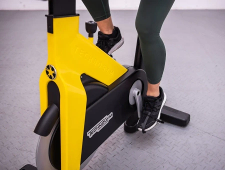 Bicicleta de spinning TECHNOGYM Group Cycle Ride Usada/Reacondicionada - Perfecto estado