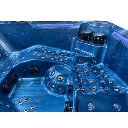Garden Jacuzzi Hot Tub SPA743 220x220 cm – Spacious Relaxation for the Whole Family