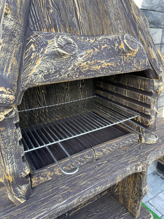 FORKOS betonigrilli (K11) - elegantti puutarha-grilli arkkitehtonisesta betonista.