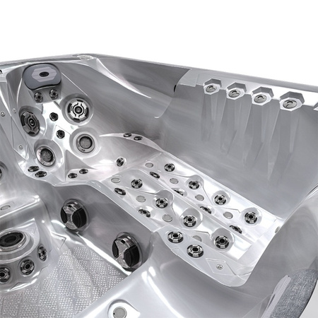 Utendørs jacuzzi SPA747 F27 210x210 cm – komfort og eleganse