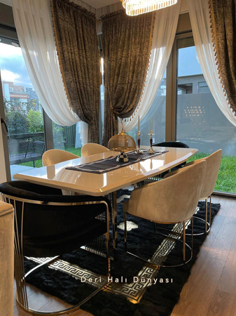 Lyxig naturlig svart fårskinnsmatta - handgjord, Versace-stil