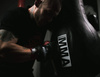 BUSHIDO INSTRUMENTELE TRAININGSHANDSCHOENEN OP EEN ZAK