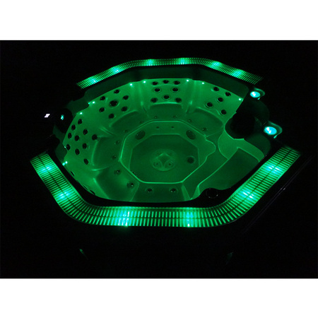 Vrtni jacuzzi SPA107 220x220 cm – luksuzna SPA kada za 6 osoba