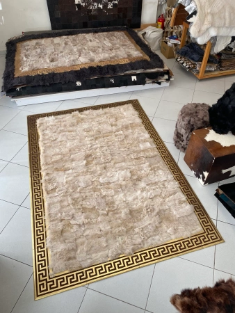 VERSACE stilmatta - lyxig handgjord fårskinnsmatta, beige med guld
