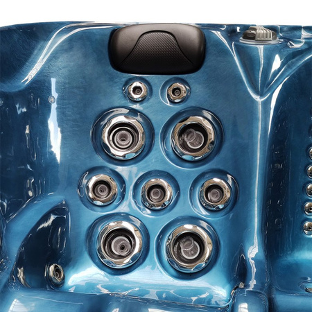 Dārza džakuzi vanna SPA560 220x220 cm - greznība un pilnīga atpūta jūsu dārzā