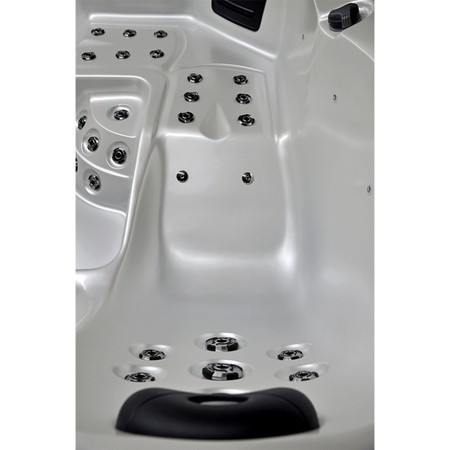 Jacuzzi da giardino SPA750 200x200 cm – comfort e relax nel tuo giardino