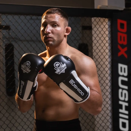 Poksikindad ActivClima süsteemiga ja Wrist Protect B-3W - 14 oz