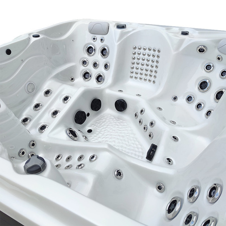 Aia mullivann SPA560 220x220 cm - luksus ja täielik lõõgastumine teie aias.