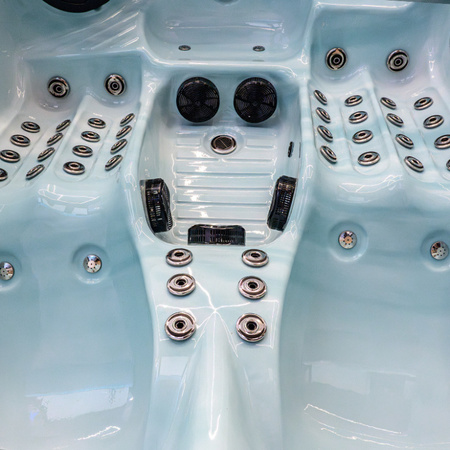 Dārza džakuzi SPA341 Bright Ocean Wave ar vāku tumši pelēks dēlis 220x156 cm - atpūta un elegance jūsu dārzā