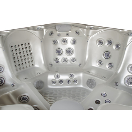 Aia mullivann SPA560 220x220 cm - luksus ja täielik lõõgastumine teie aias.