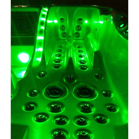 Dārza džakuzi SPA403 230x230 cm - ekskluzīva spa vanna 4 personām