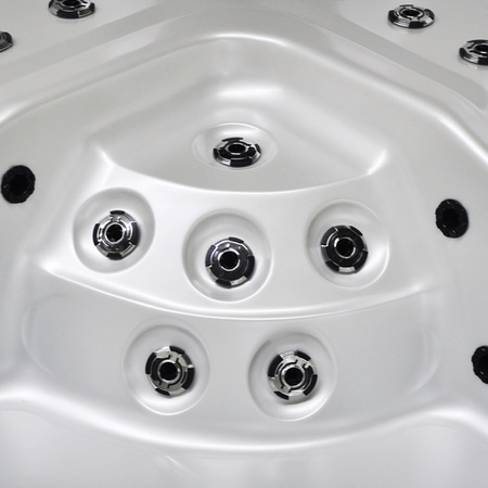 Záhradné jacuzzi SPA750 200x200 cm – komfort a relax vo vašej záhrade