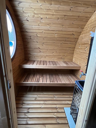 Sauna Owalna Frodo 195 Zewnętrzna dla 8 osób / Piec Elektryczny Harvia Harvia lub Opalany Drewnem Harvia / Wysokiej Jakości Świerk Skandynawski Poddany Obróbce Termicznej | Wellness | Relax | SPA | Domowe SPA | Naturalne Drewno