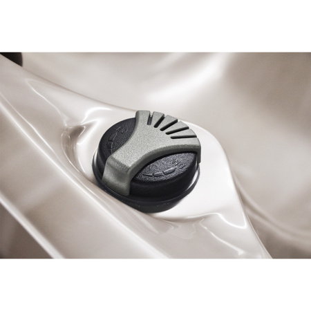 Záhradné jacuzzi SPA750 200x200 cm – komfort a relax vo vašej záhrade