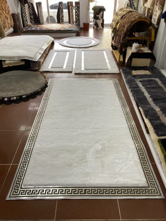 VERSACE-tyylinen matto - ylellinen matto aidosta lampaannahasta, pitkä ja pehmeä