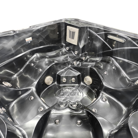 Jacuzzi ogrodowe SPA751 210x210 cm – luksusowy relaks w Twoim ogrodzie