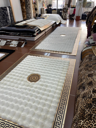 Exclusiva Alfombra Premium Crema Estilo Versace - Lujo y Confort