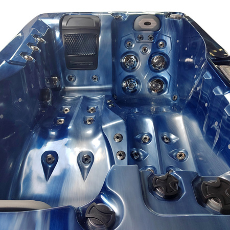 Dārza džakuzi SPA749 200x135 - Spa vanna ar strūklu un LED apgaismojumu