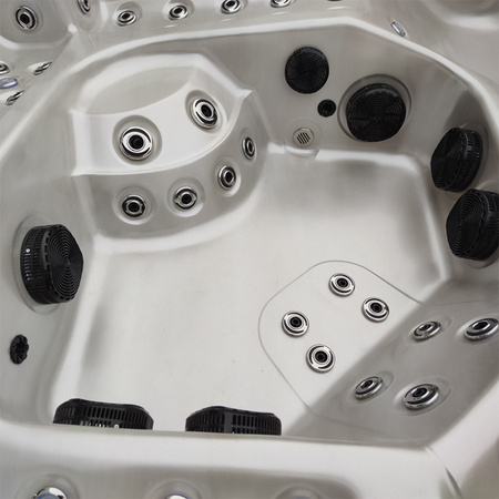 Garden Jacuzzi Hot Tub SPA743 220x220 cm – Spacious Relaxation for the Whole Family