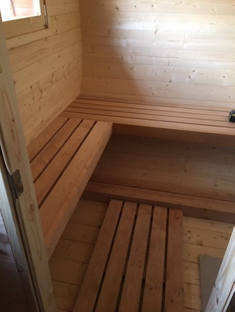 Sauna D'extérieur Ovale Classique pour 5 Personnes / Poêle Électrique Harvia ou à Bois Harvia / Épicéa Scandinave Traité Thermiquement de Haute Qualité | Wellness | Relax | SPA | Minimalisme Élégant | Bois Naturel