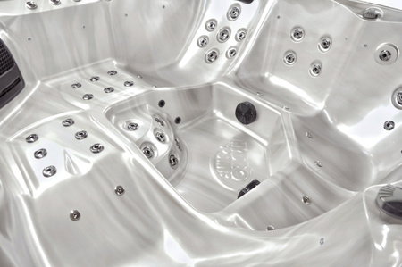 Jacuzzi ogrodowe SPA750 200x200 cm – komfort i relaks w Twoim ogrodzie