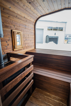 Luksuriøs Moderne Udendørs Sauna Cube Premium Plus Til Haven Med Panoramaudsigt Året Rundt