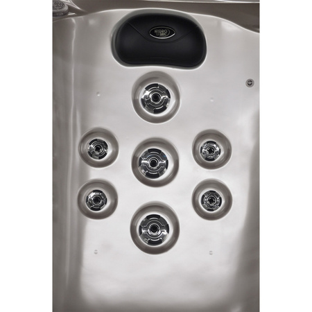 Garden Jacuzzi SPA750 200x200 cm – Comfort and Relaxation in Your Garden