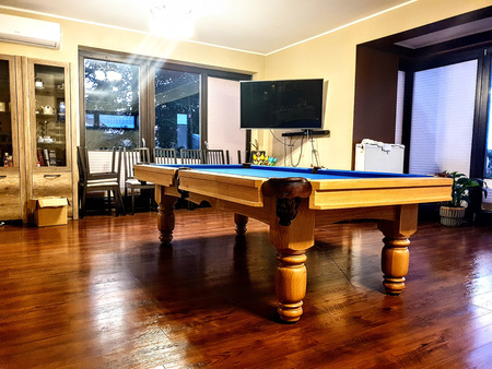 Mesa de bilhar Achilles – design moderno, perfeita para entretenimento