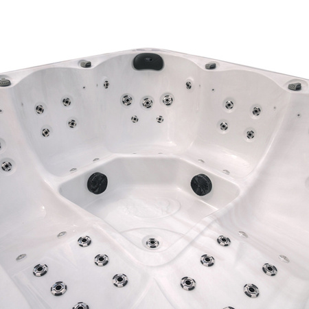 Vrtni jacuzzi SPA750 200x200 cm - udobje in sprostitev na vašem vrtu