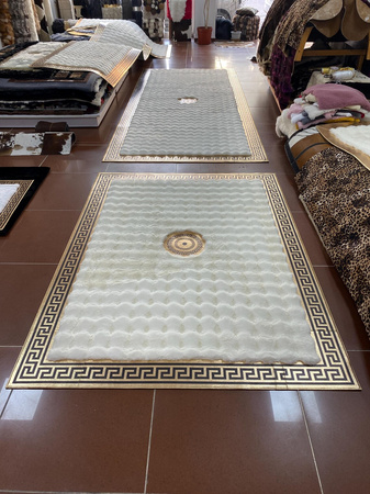 Ekskluzywny Kremowy Dywan Premium w Stylu Versace – Luksus & Komfort