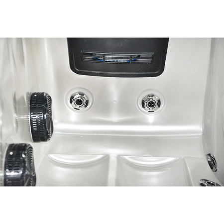 Aia mullivann SPA749 200x135 - LED-valgustusega spaa-vann koos joatoru ja LED-valgustusega