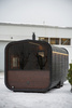 Sauna cúbica moderna y lujosa Premium Plus para exteriores, ideal para el jardín, con vistas panorámicas durante todo el año.