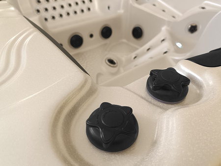 MOG-1336 AK.21 OB.04C Sodo SPA sūkurinė vonia 240X240X93CM