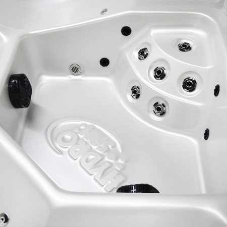 Garden Jacuzzi SPA750 200x200 cm – Comfort and Relaxation in Your Garden