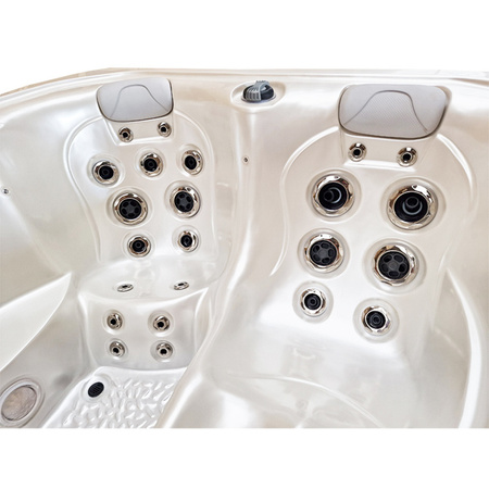 Dārza džakuzi vanna SPA565 170x210 cm - komforts un atpūta jūsu mājas spa