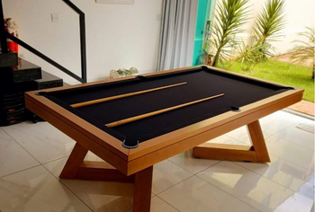 Билярдната маса Magnat - класика в стила и прецизността