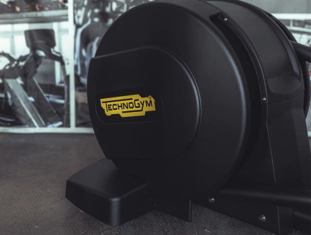 TECHNOGYM Synchro New Excite 700 LED crosstrainer Gebruikt/Gereviseerd - Perfecte staat