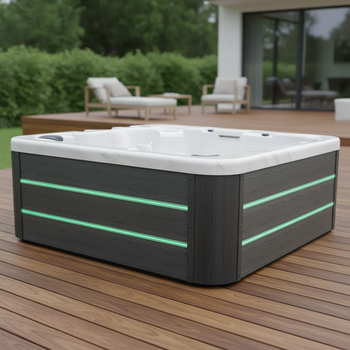 A szálloda szabadtéri akril jacuzzija - egy luxus pezsgőfürdő és masszázskád