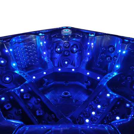 Dārza džakuzi vanna SPA746 230x230 cm - luksusa atpūtas zona