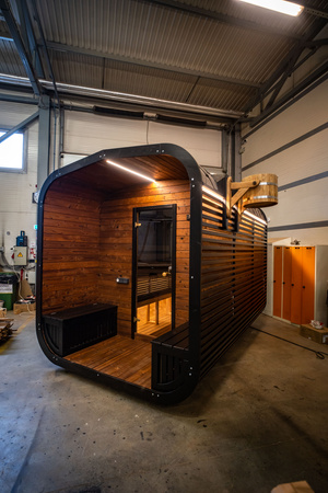 Outdoor garden sauna CUBE MODERNO – with vestibule and panoramic view