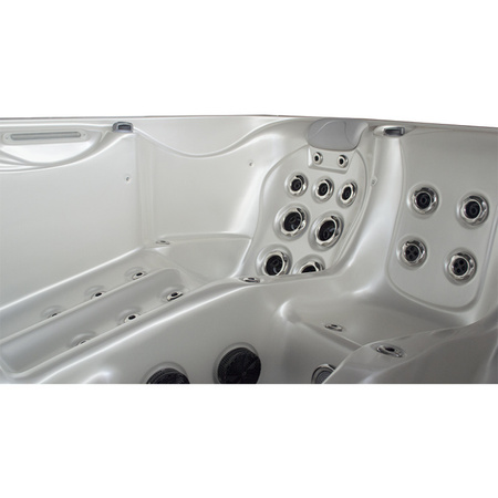 Dārza džakuzi SPA566 200x200 cm - luksusa spa vanna ar burbuļvannu dārzam un terasei