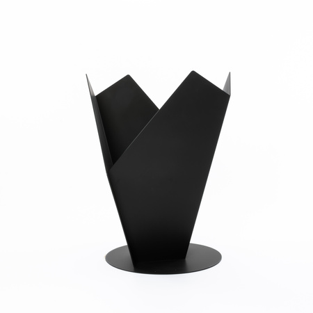Brasero de jardín refinado Y-FIRE QualitySPA — (acero 3 mm, negro mate), «Escultura vertical de fuego»