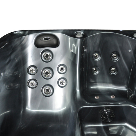 Trädgårdsjacuzzi SPA750 200x200 cm – komfort och avkoppling i din trädgård