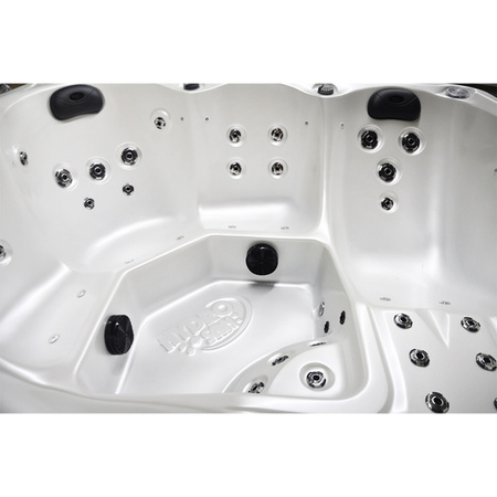 Градинско джакузи SPA750 200x200 cm - комфорт и релаксация във вашата градина