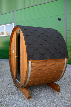 Außensauna EDA 130 für 3-4 Personen mit Harvia Vega Saunaofen + Gratisgeschenke | Kosmetika + Saunazubehör | Finnische Sauna | Thermowood | Thermoholz