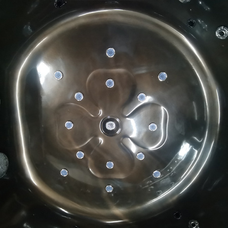 DELLA 916 Magma Gold hüdromassaažiga aiavann, antratsiitne korpus 170x170 cm - ainulaadne spaa teie aias.