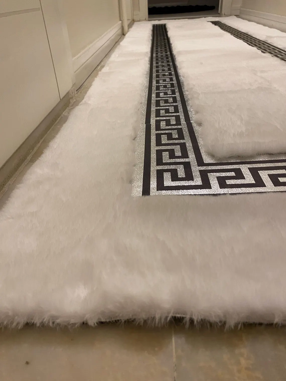 Luksusowy biały dywan premium