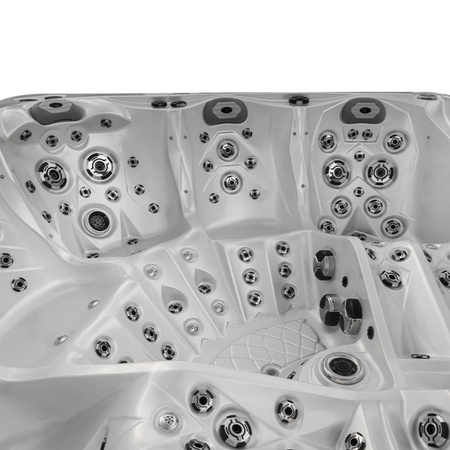 Garden Jacuzzi SPA748 F24 230x230 cm - tilava rentoutuminen kotikylpylässäsi