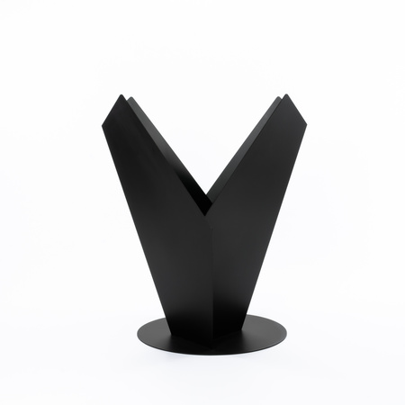 Brasero de jardín refinado Y-FIRE QualitySPA — (acero 3 mm, negro mate), «Escultura vertical de fuego»