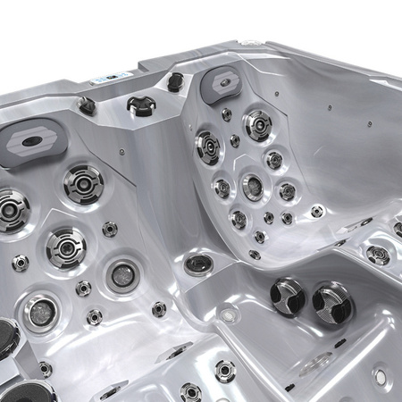 Dārza džakuzi vanna SPA754 - elegance un atpūta jūsu dārzā